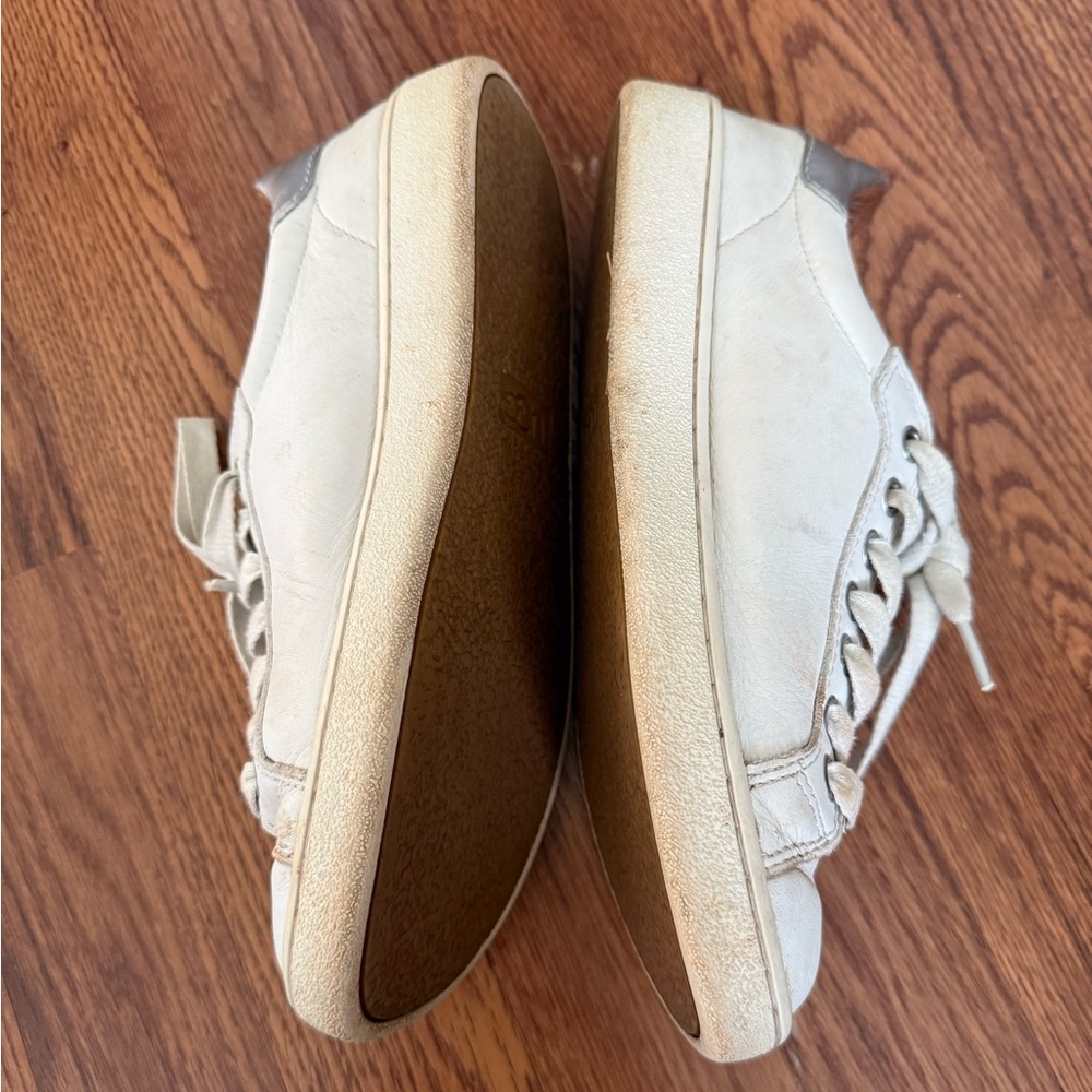 UGG Milo White Leather Lace Up Low Top Sneakers with Silver Heel Tab - Picture 2 of 8